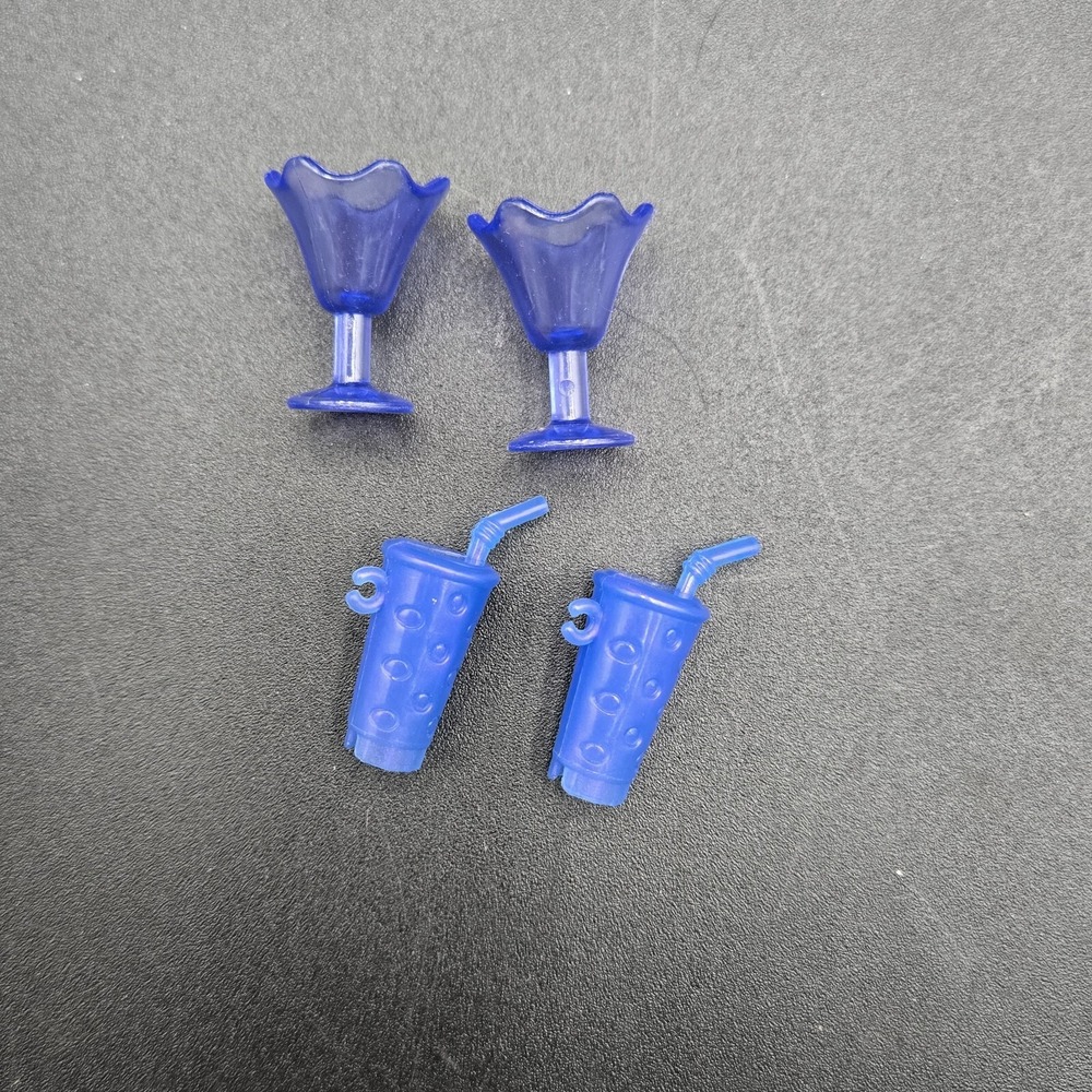 Vtg Barbie‎ Dollhouse Replacement Plastic Glasses Cups Blue